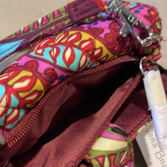 Vera Bradley Smartphone Wristlet - Picture 5 of 7